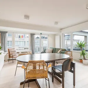 https://modern-and-bright-seaside-app-w-seaview-terrace.ostend-hotel.net